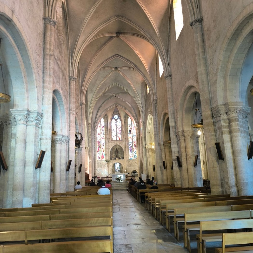 La Cathédrale Saint-Spire 3