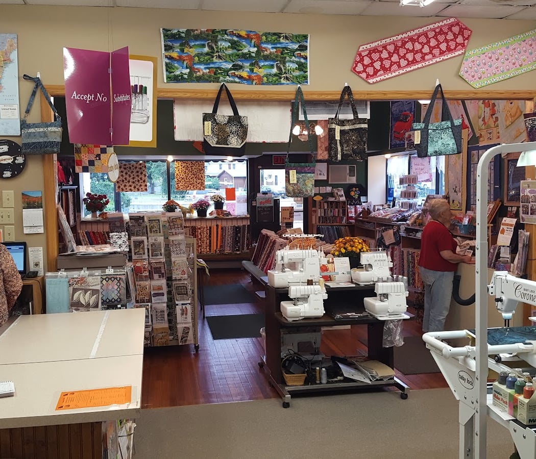 Creekside Fabrics, Quilts & Yarn 3