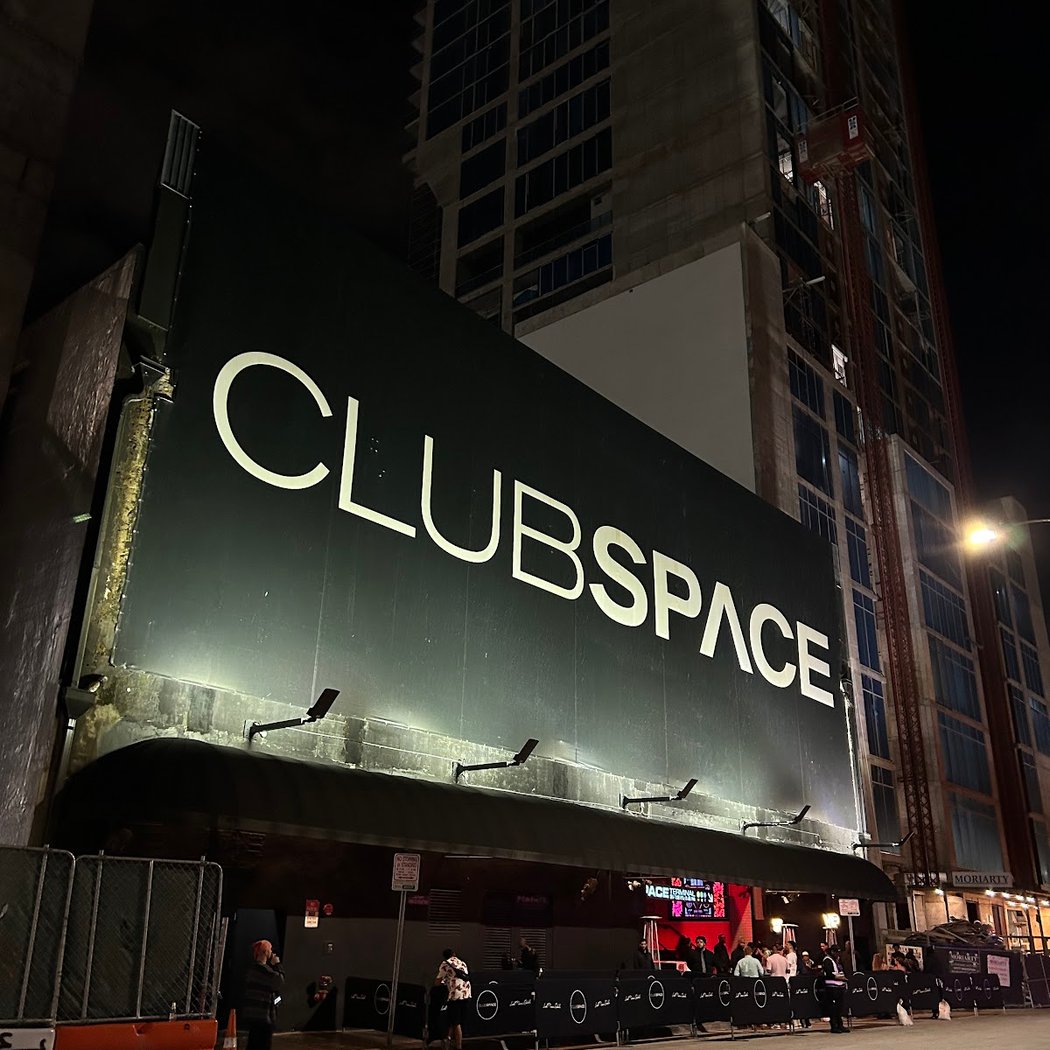 CLUB SPACE 3