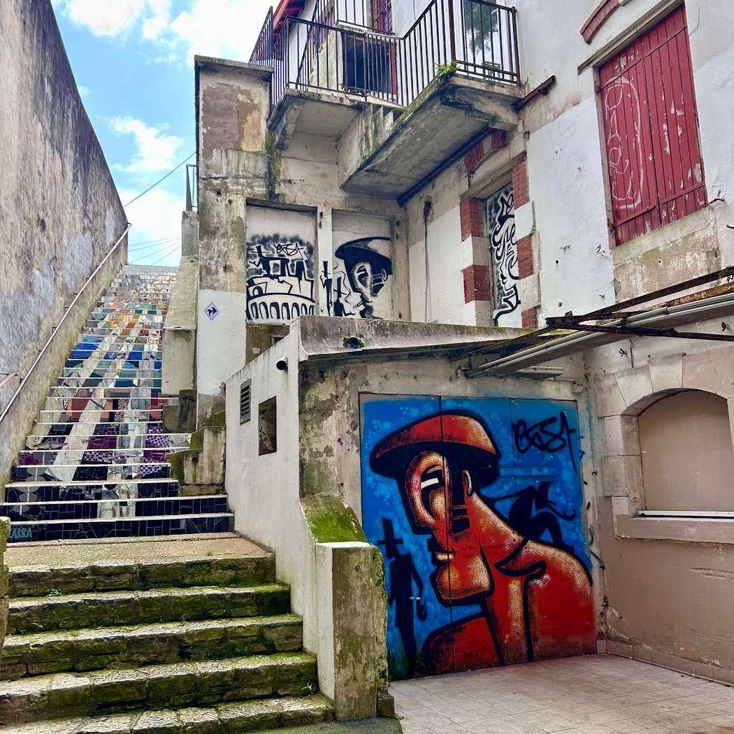 Escalier en mosaïque d'Elsa Langlais 2
