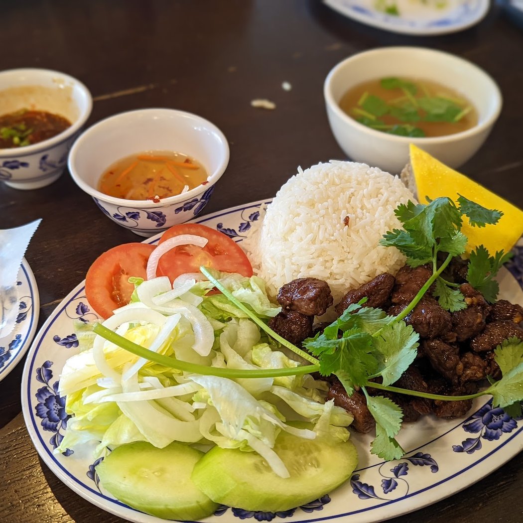 Phở Hương Vietnamese Restaurant 3