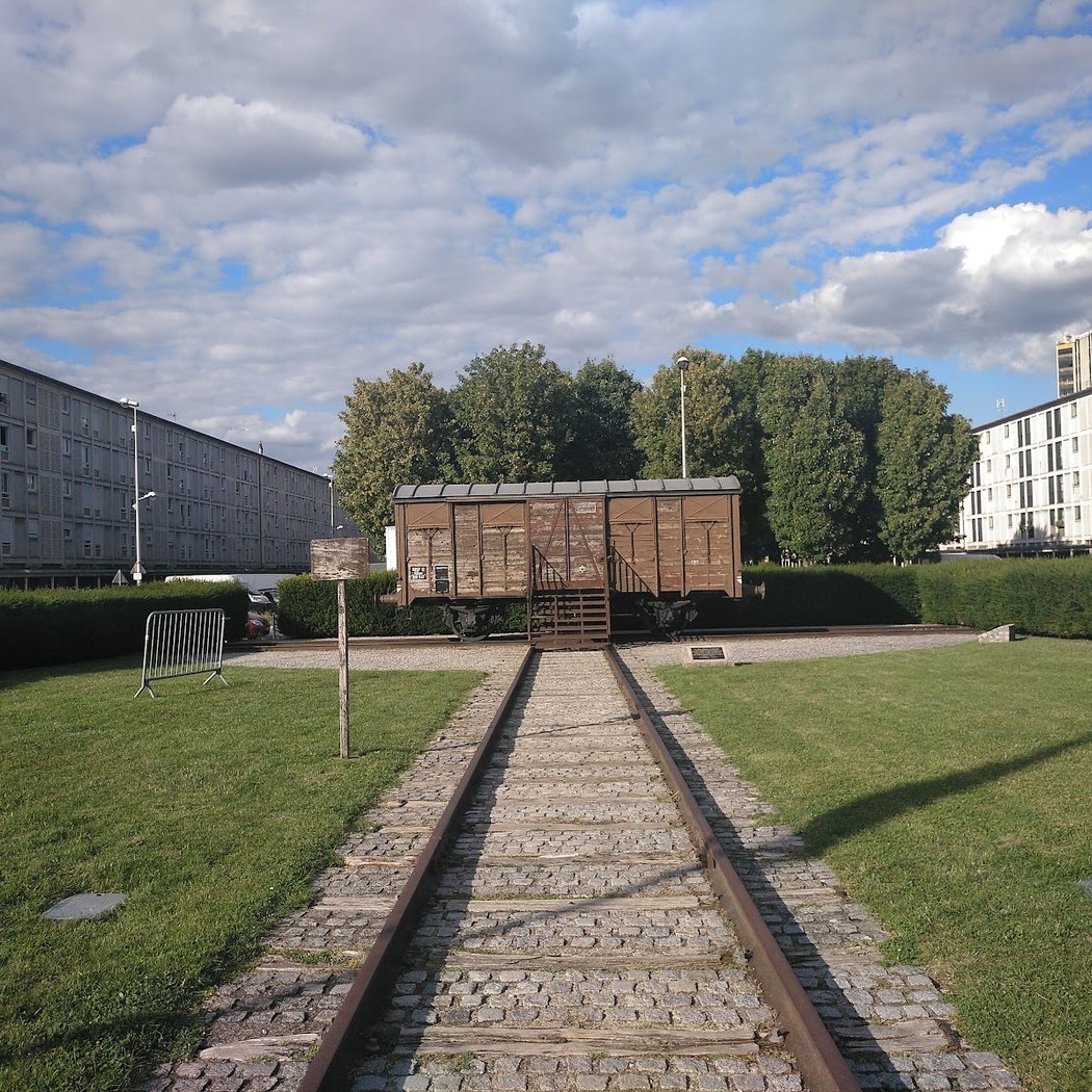 Visite guidée de l'exposition permanente et de l'ancien camp de Drancy 1