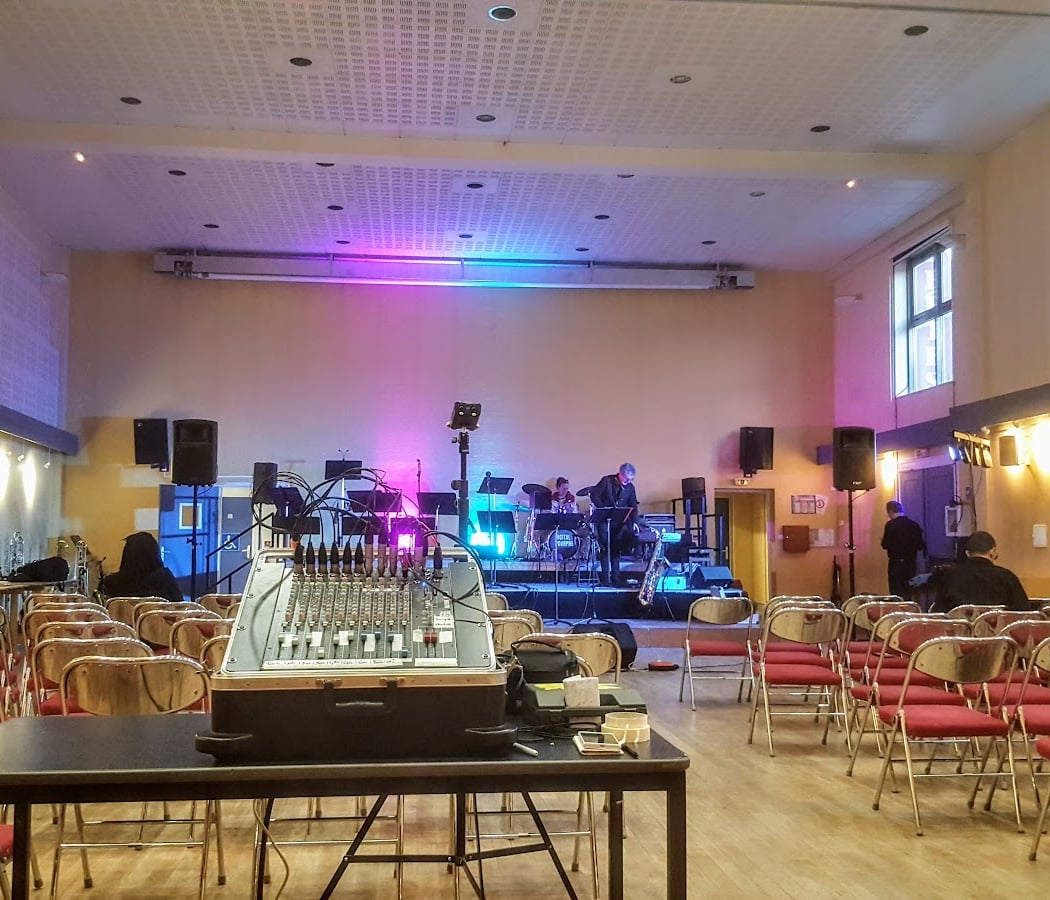 Salle Des Fetes 3
