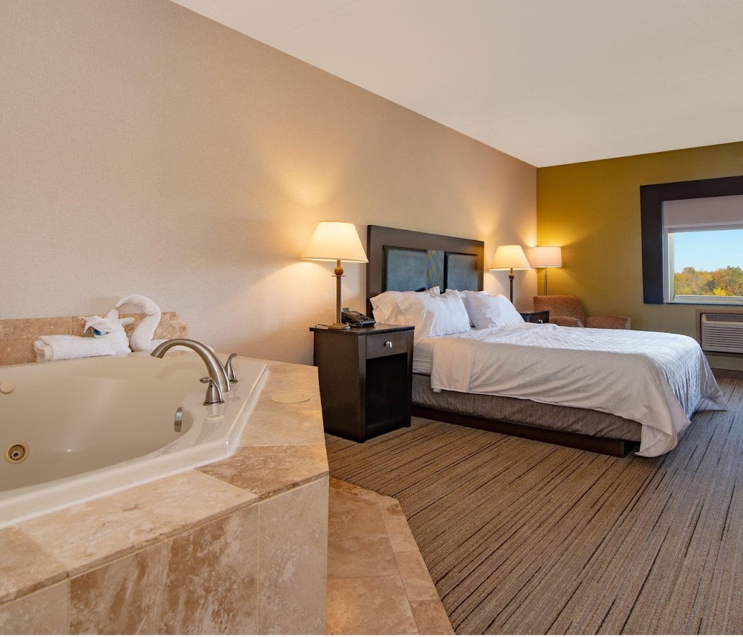 Holiday Inn Express Stony Brook-Long Island by IHG 3