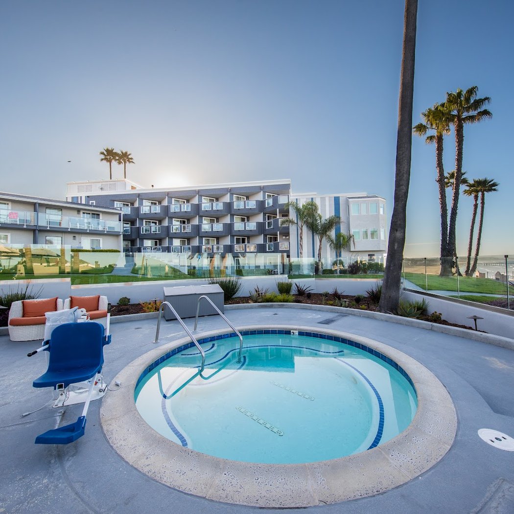 SeaCrest OceanFront Hotel 3