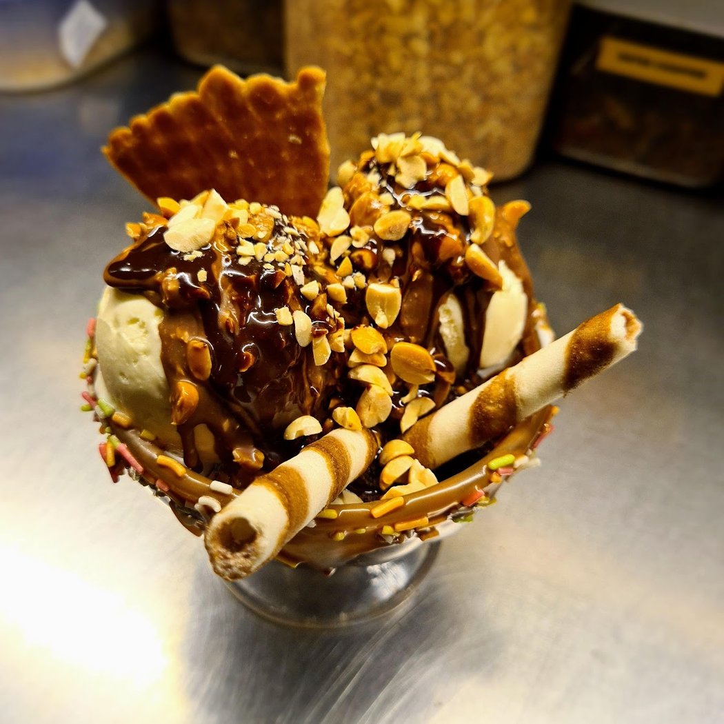 Polar Bear Ice Cream Sundaes - Frazer Town 3