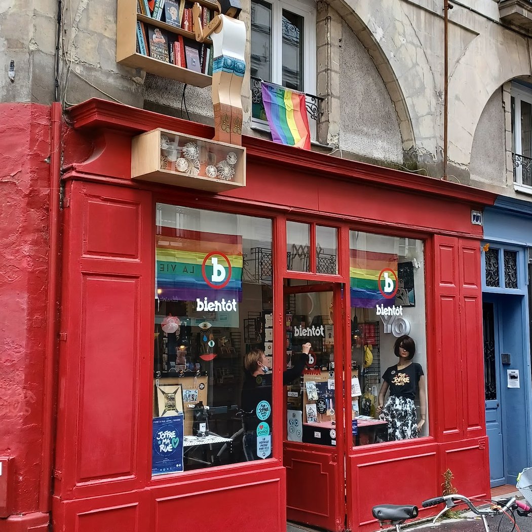 Boutique bientôt 1