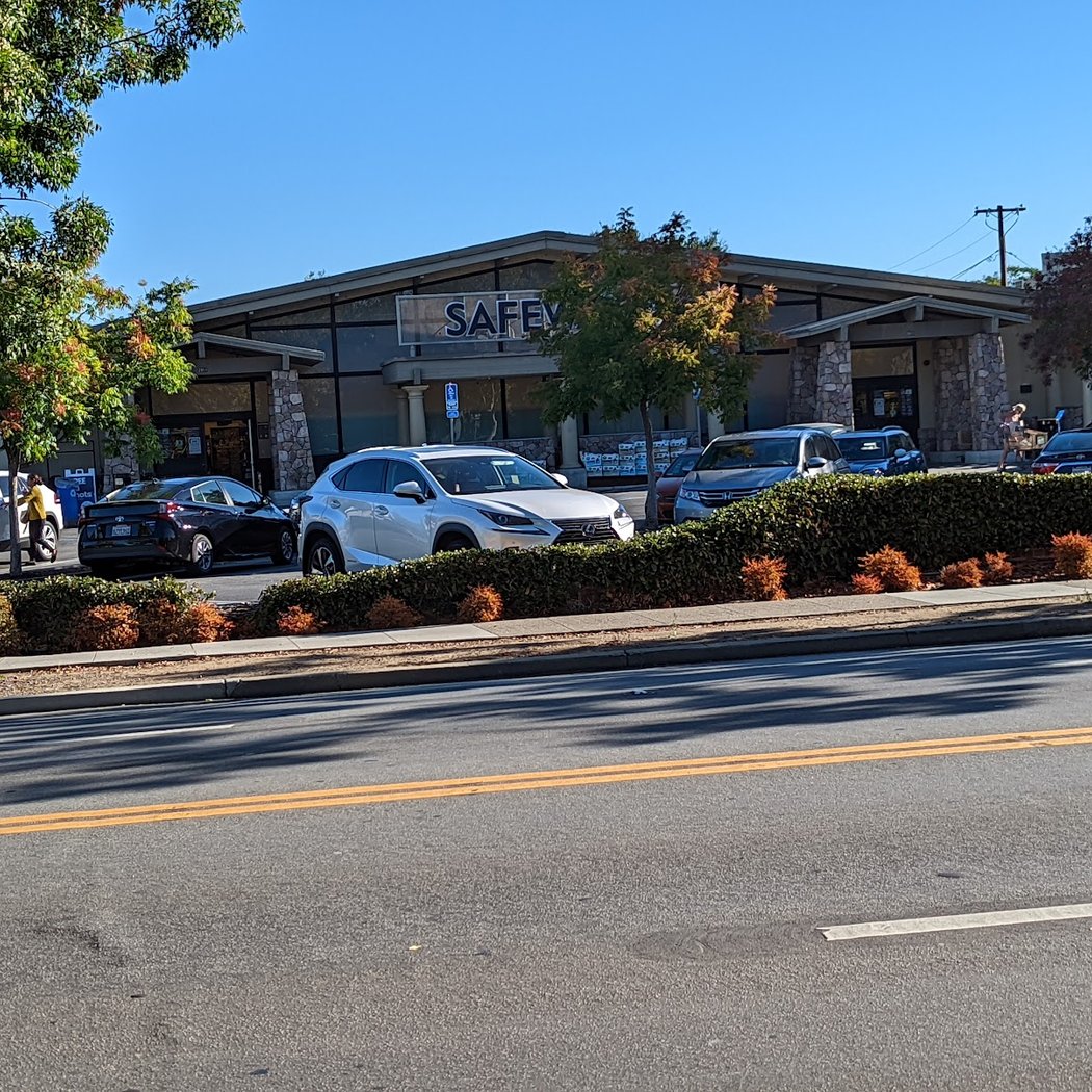 Safeway Liquor 2