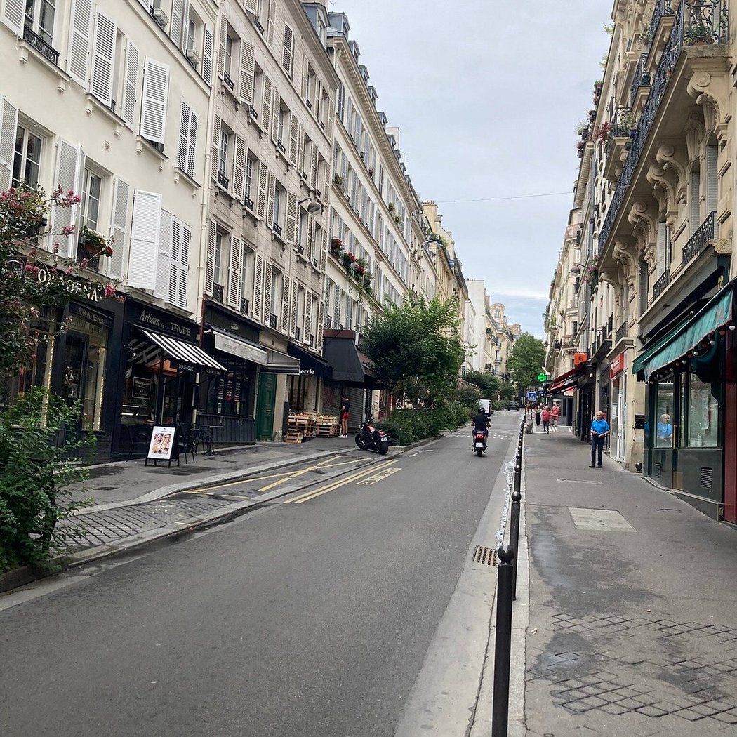 Stroll Through Rue des Martyrs 3