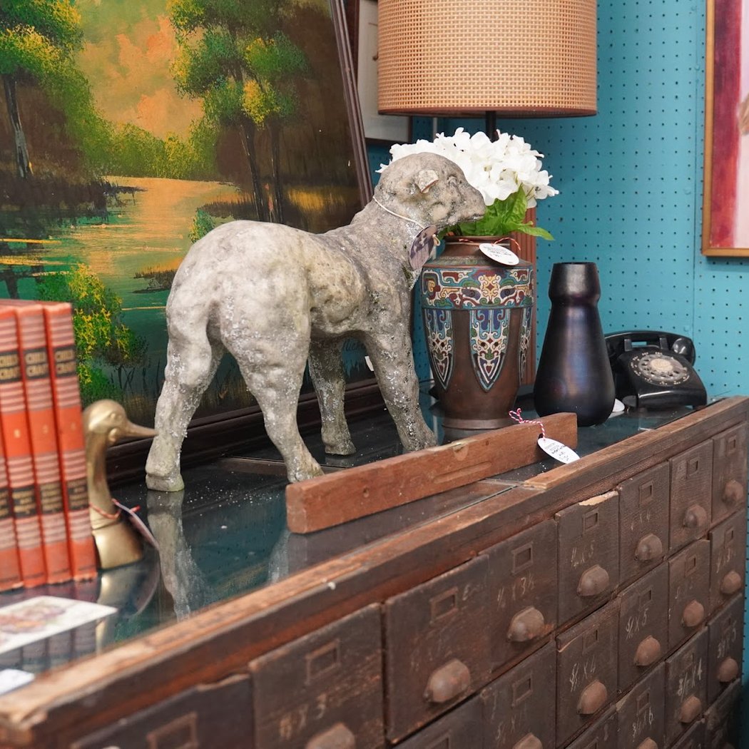 Saugerties Antiques Center 1