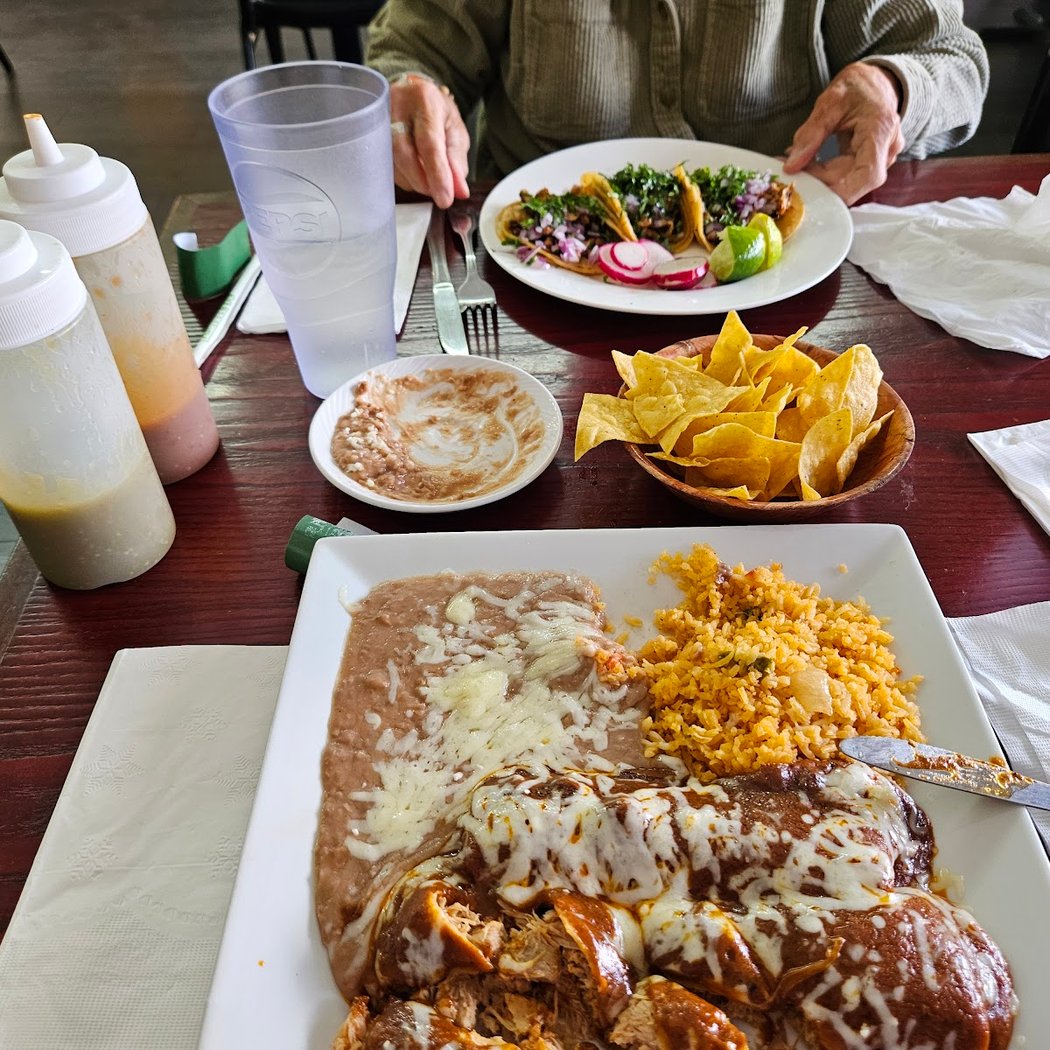 MONARCA MEXICAN TAQUERIA 3