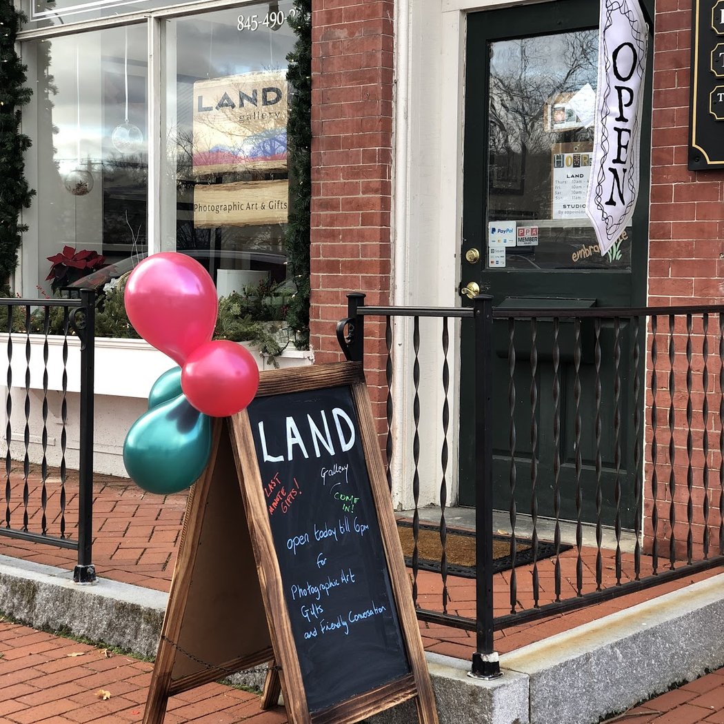 LAND Gallery 3
