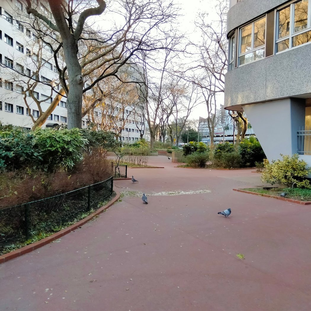 Square Du Capricorne 2