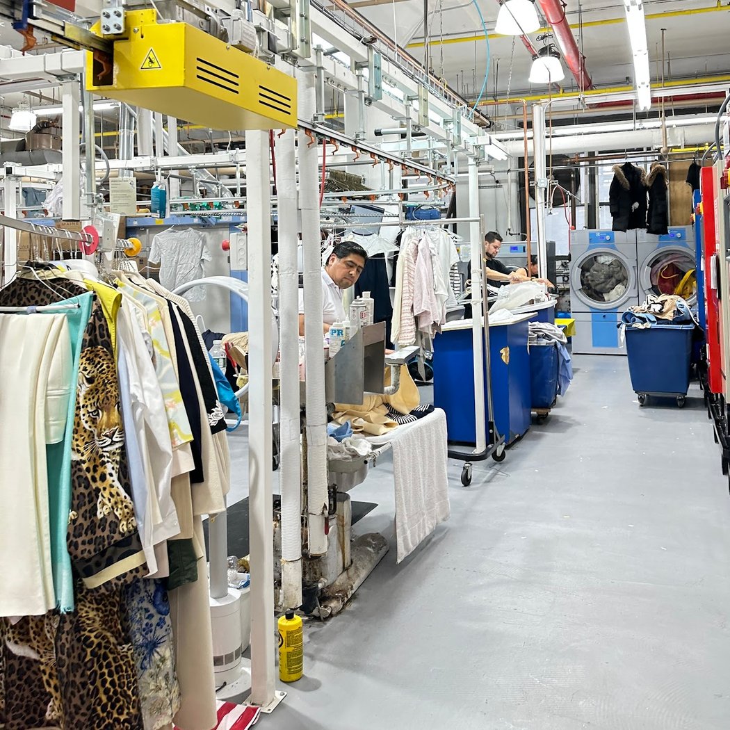 Kingbridge Cleaners & Tailors 3