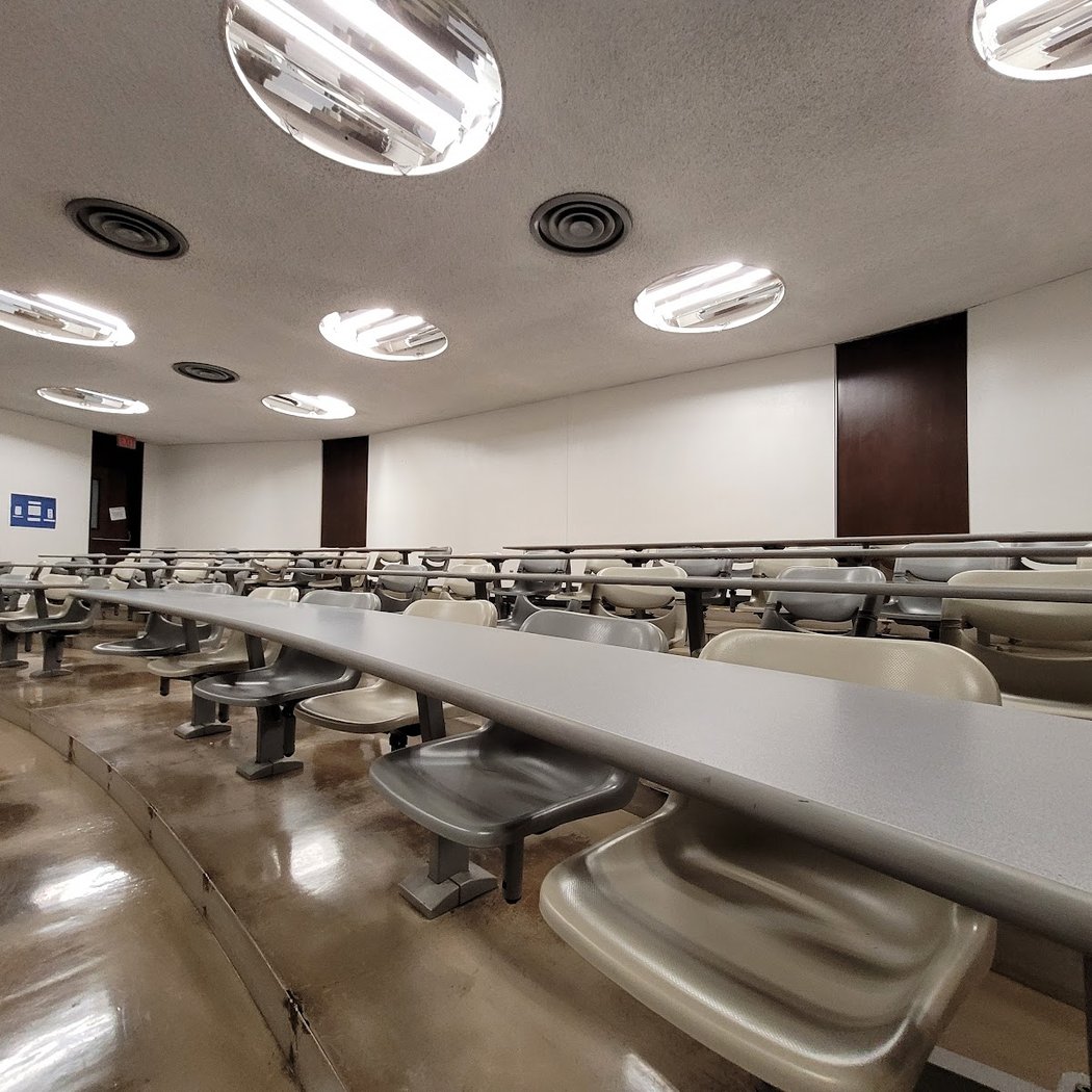 Lindley Center for STEM Education 3