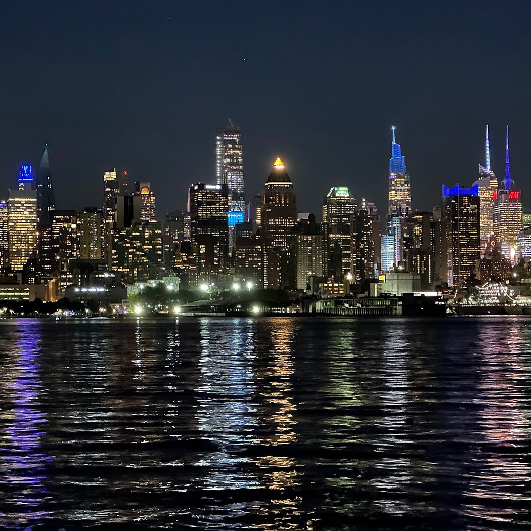Riverwalk view of NYC 3