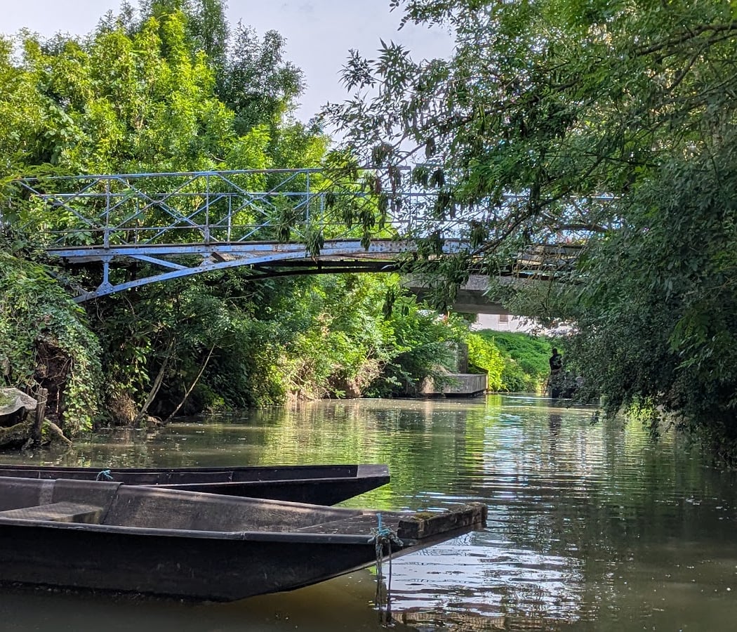 Embarcadères de Damvix La Grenouille Bleue Balades en barque dans le Marais Poitevin 1