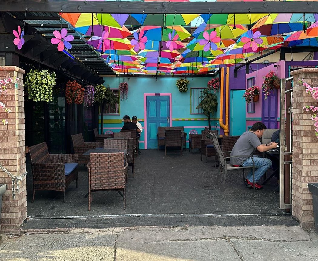 Las Delicias restaurant/ Bakery 2
