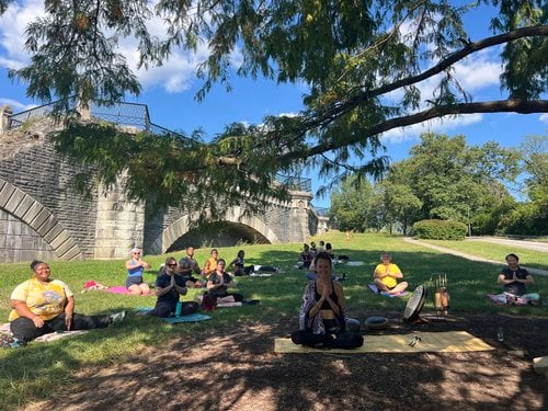 Yoga: Olden View Park 1