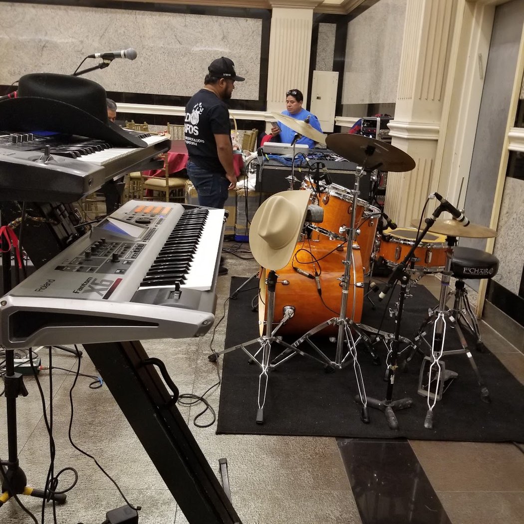 La Mesiba Simcha Hall 2