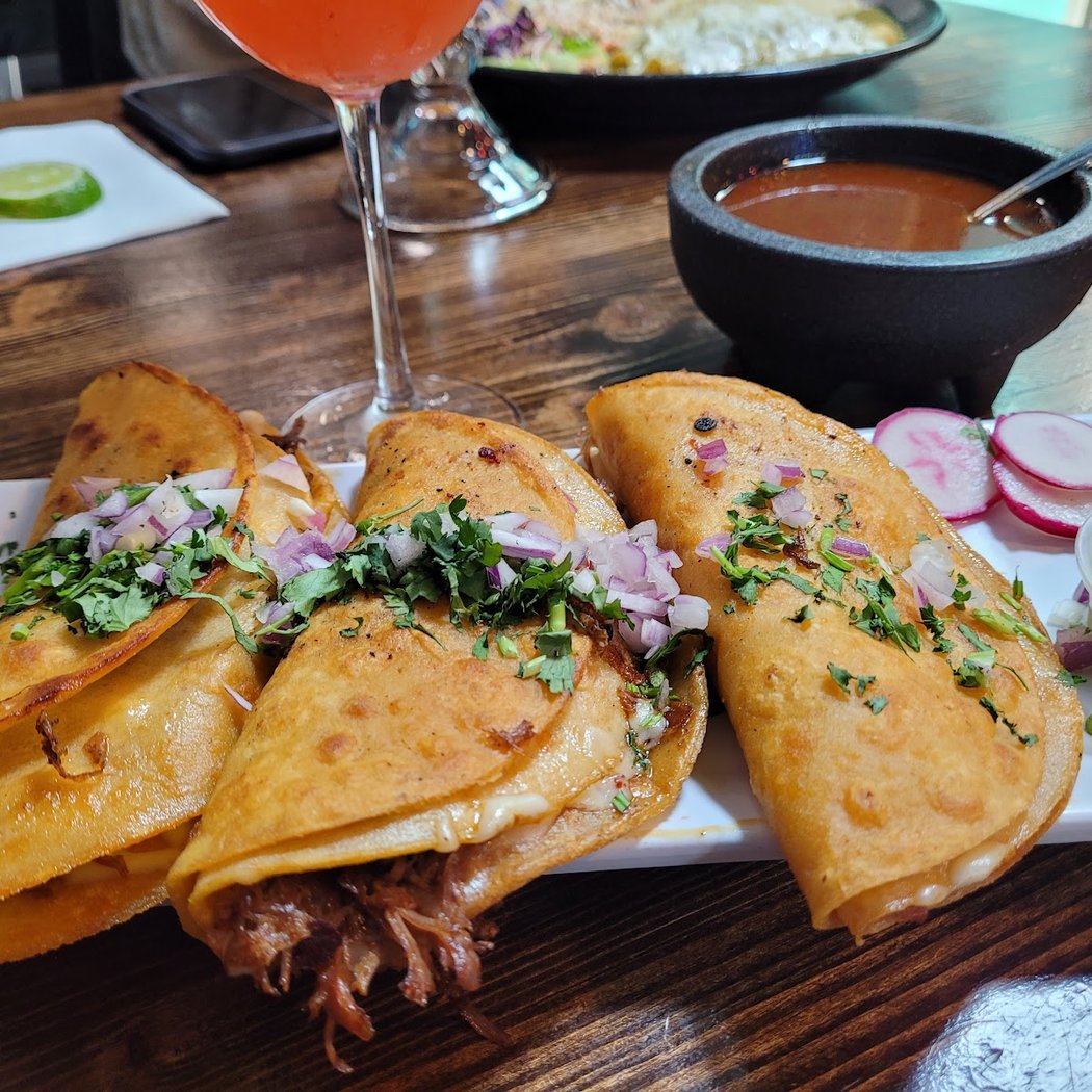 Armando's Restaurant + Bar 1