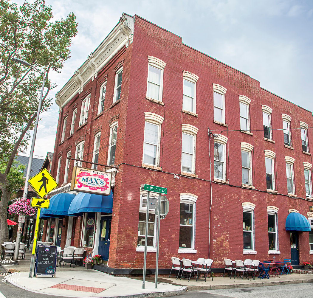 Max's on Main 4