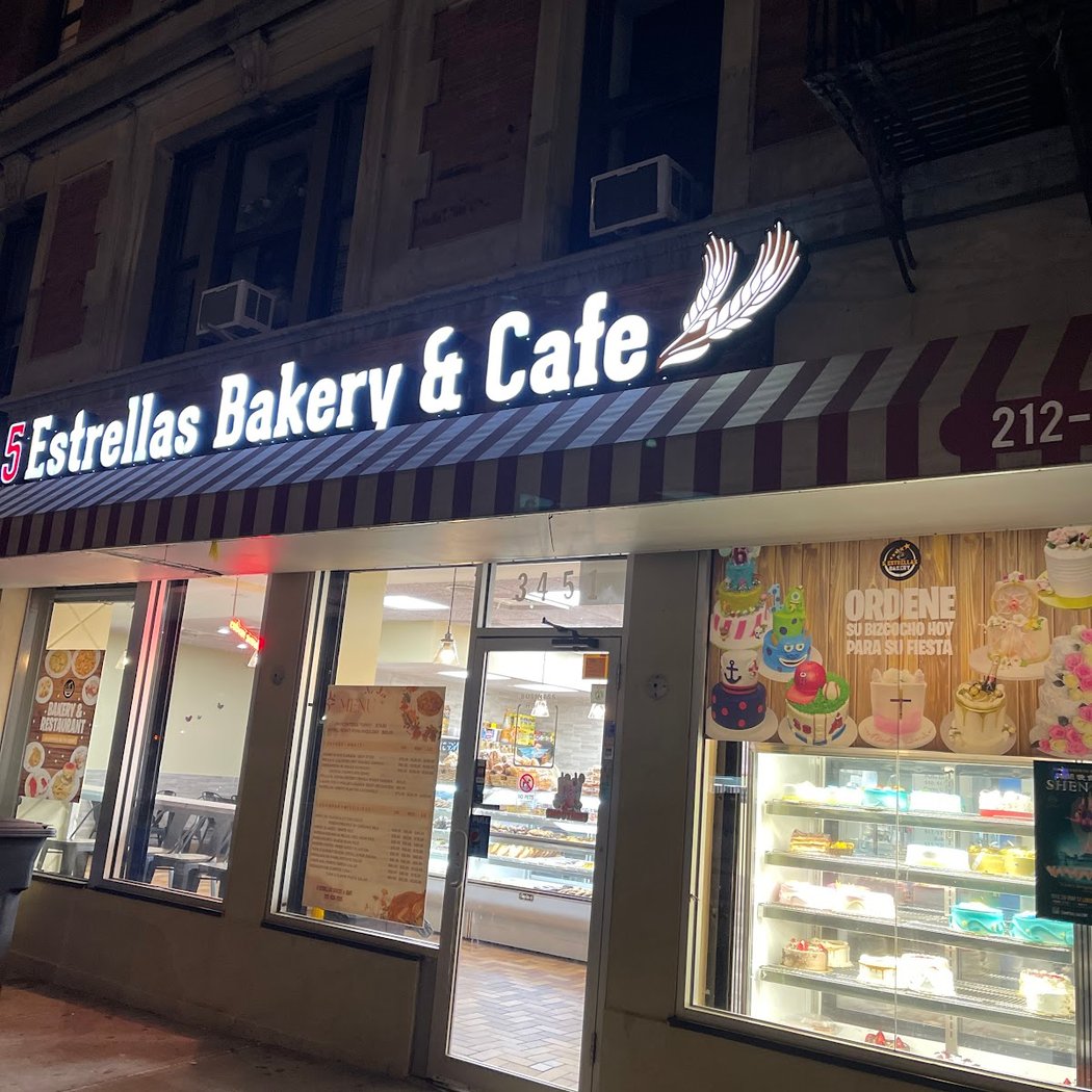 5 Estrellas Bakery & Cafe 3