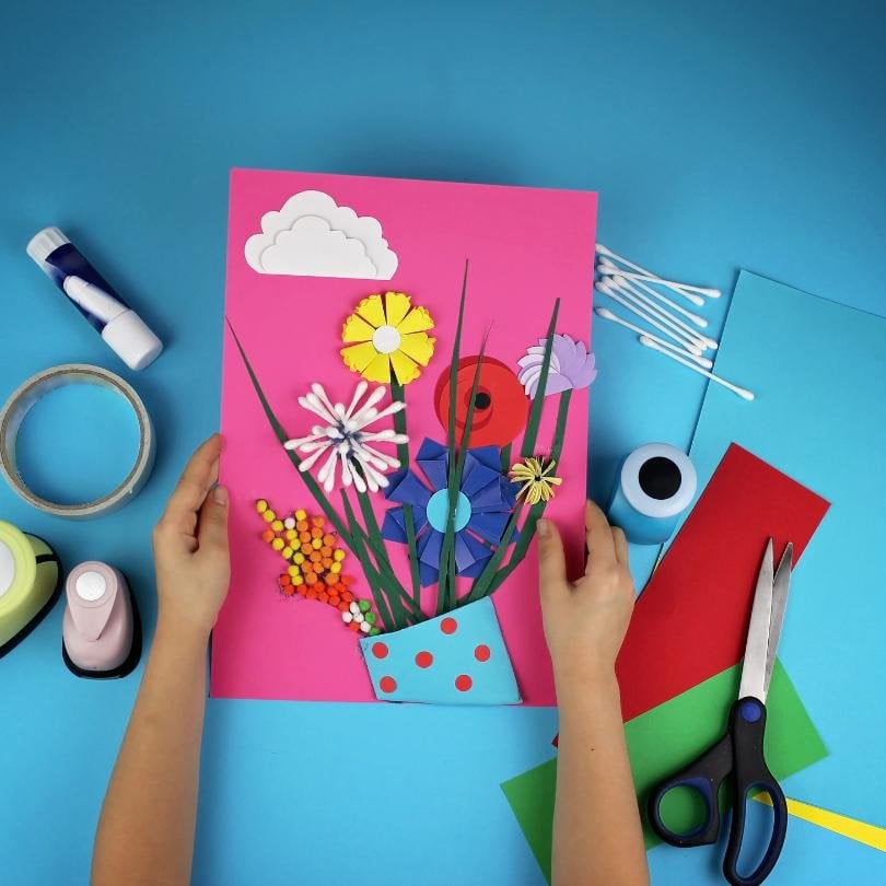 atelier créatif enfants de 4 à 7 ans fleurs papiers printemps motricité fine 1