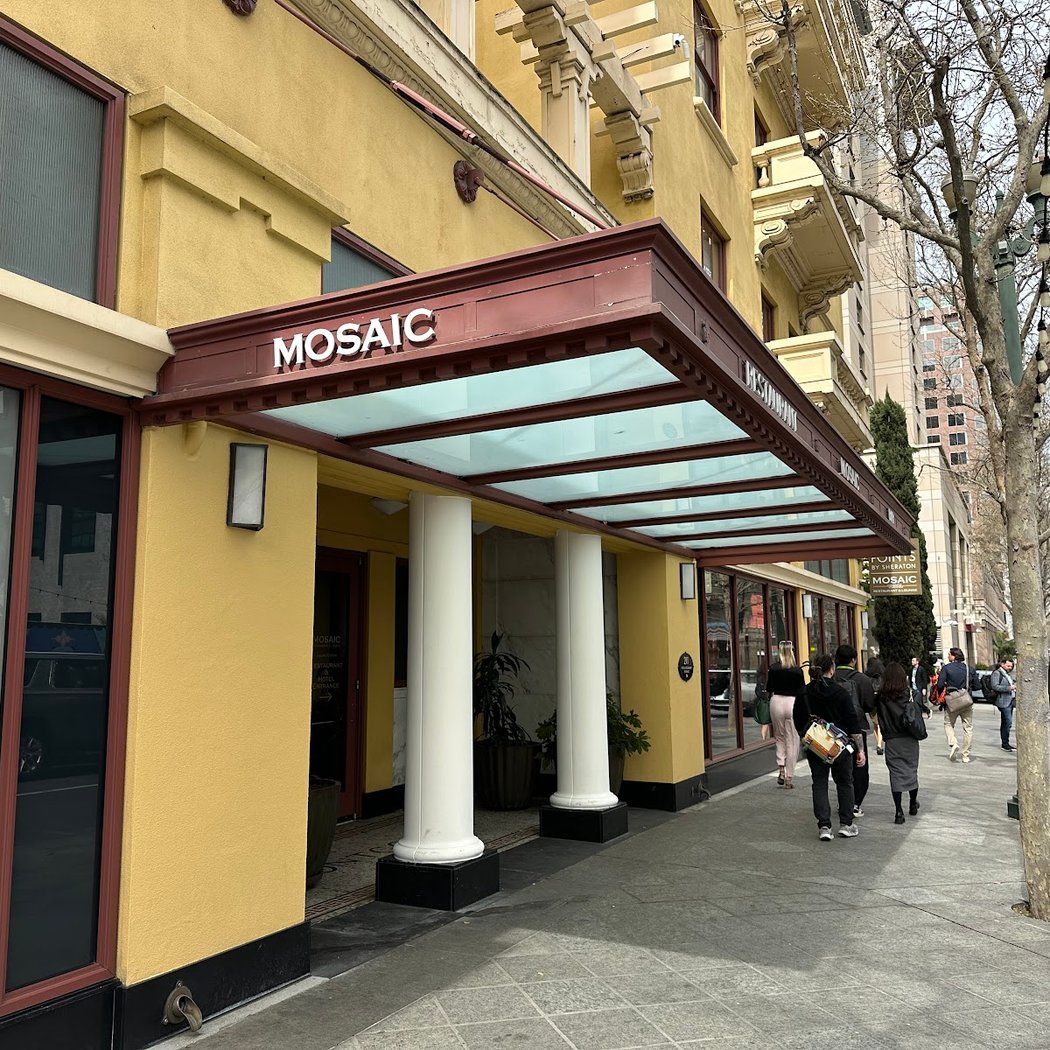 Mosaic Restaurant and Ultra Lounge 4