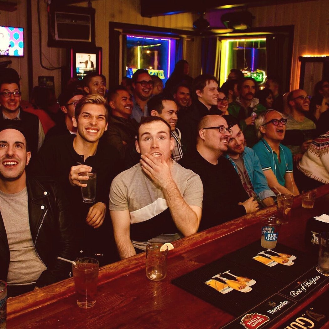 Albatross Bar 1