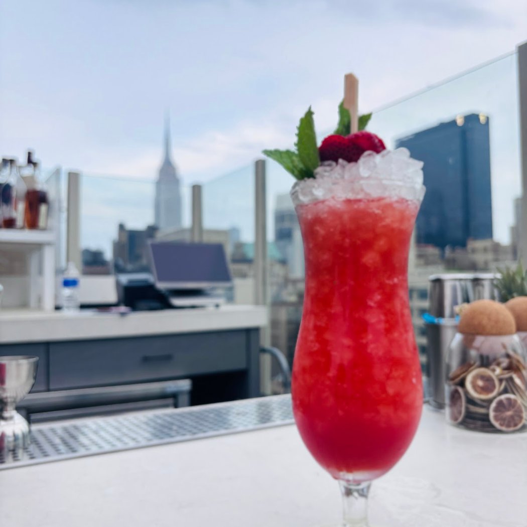 ART Midtown - Rooftop Bars Midtown, NYC (Arlo Midtown) 1