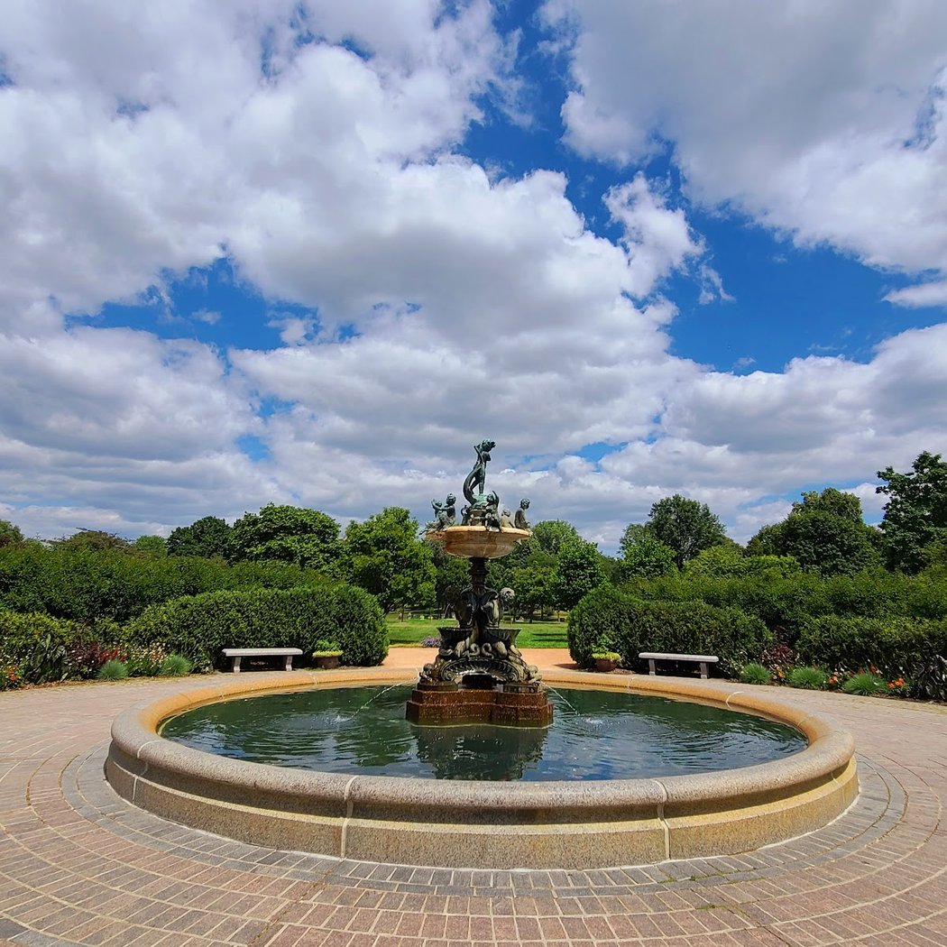 Lyndale Park Rose Garden