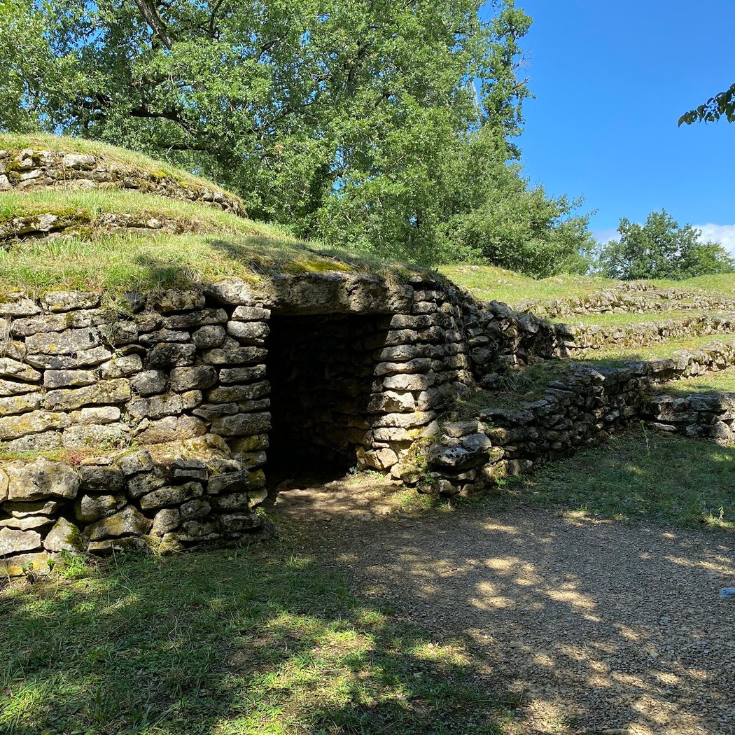 Tumulus of Bougon 4