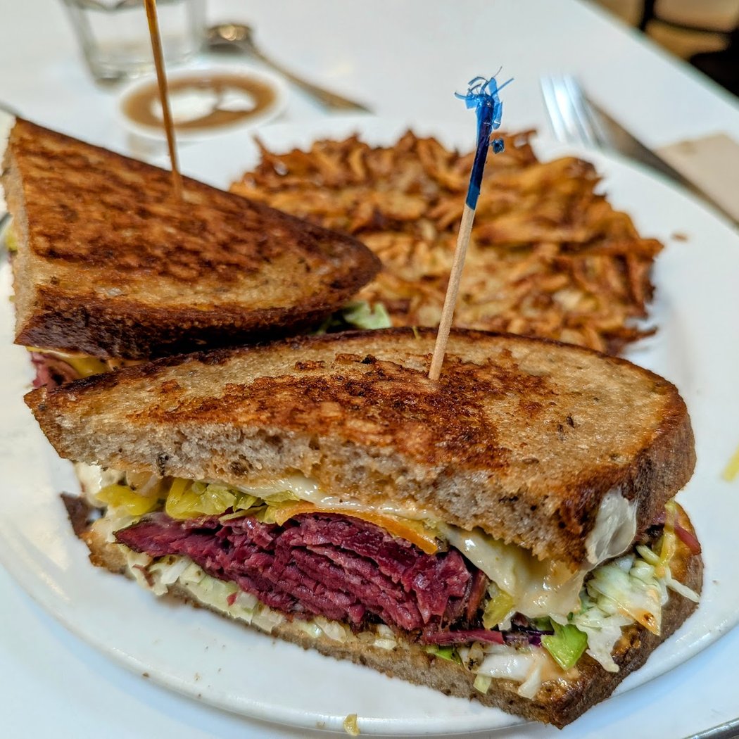 Saul's Restaurant & Delicatessen 1