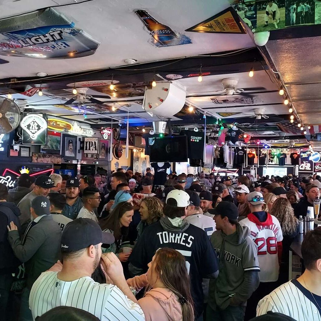 Stan's Sports Bar 1