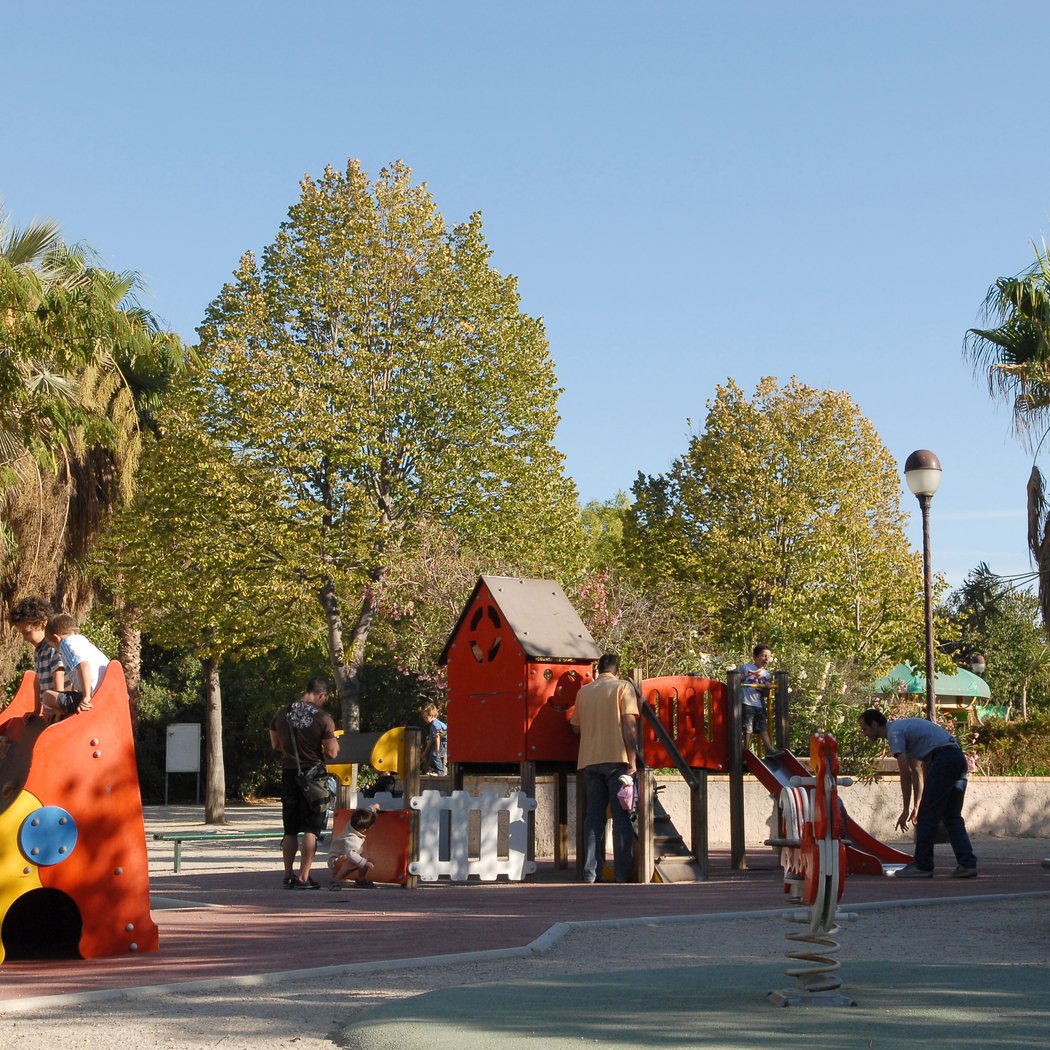 Chanot Garden 1