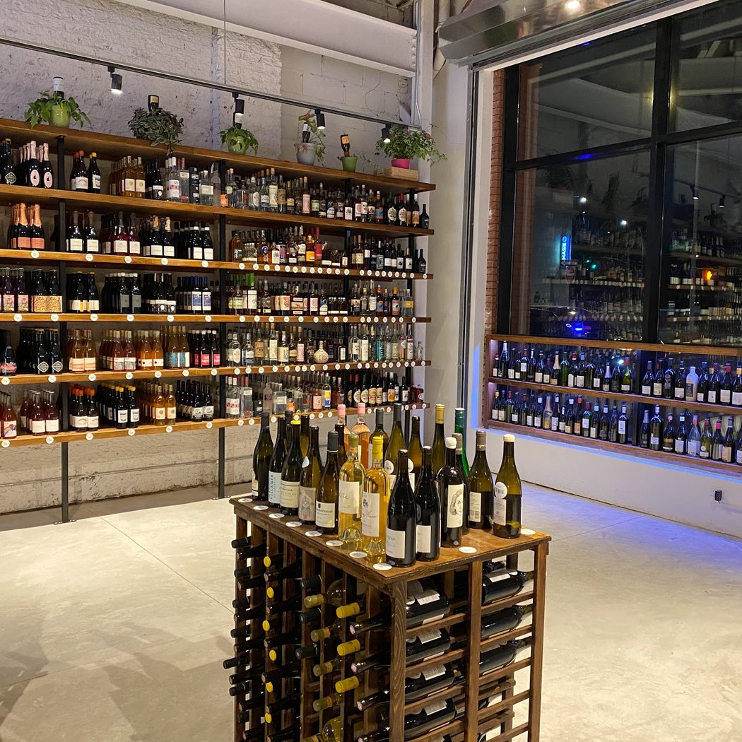 Ellen's Wines & Spirits 3