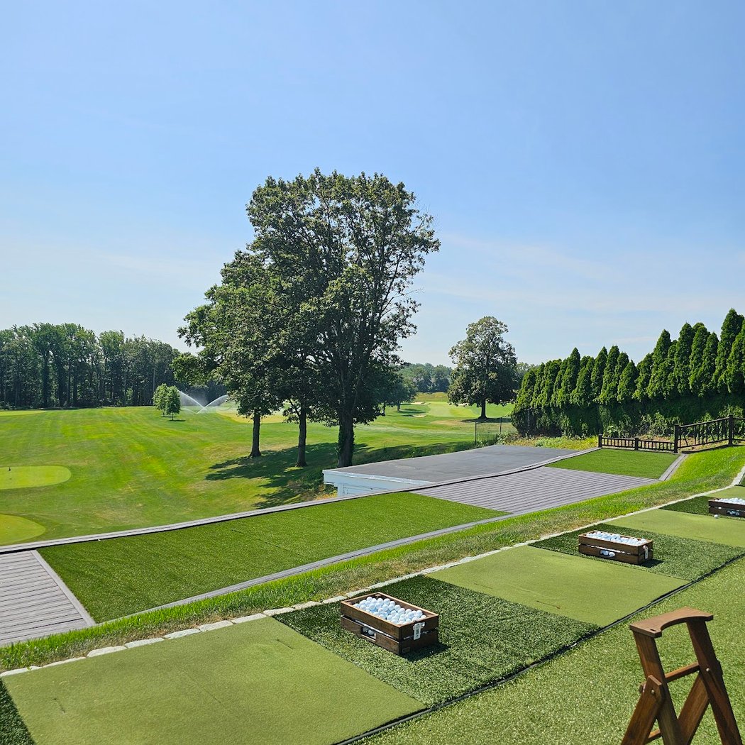 Fresh Meadow Country Club 3