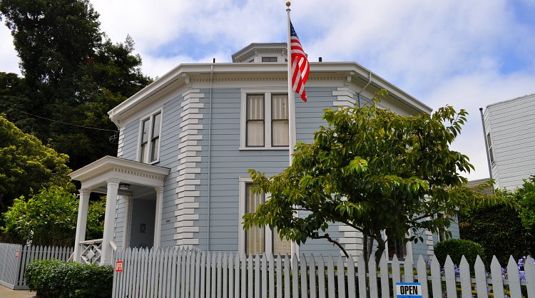 McElroy Octagon House 3