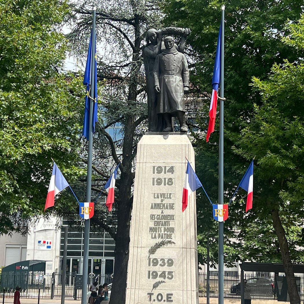 Place de la libération 3