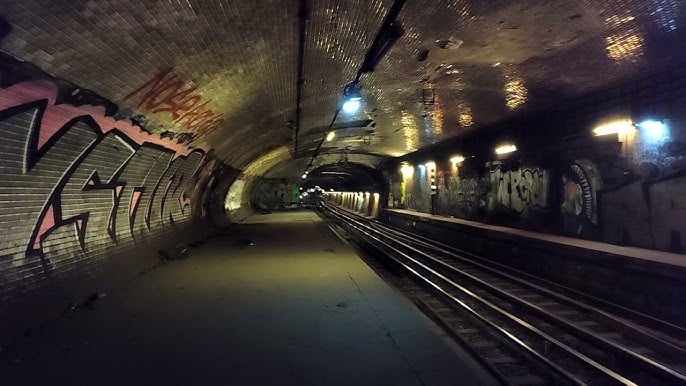 Ancienne station Arsenal 1
