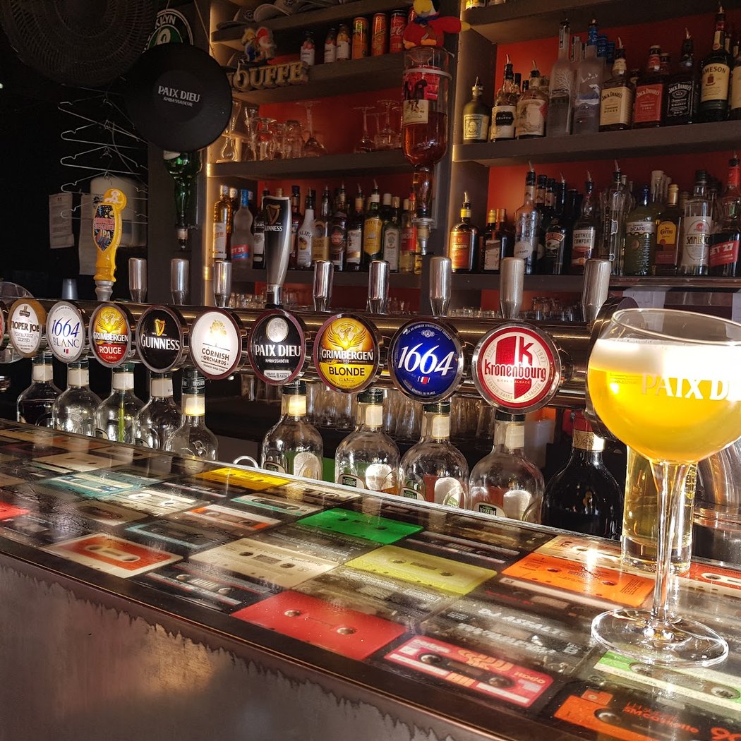 Funky Fox Bar 1