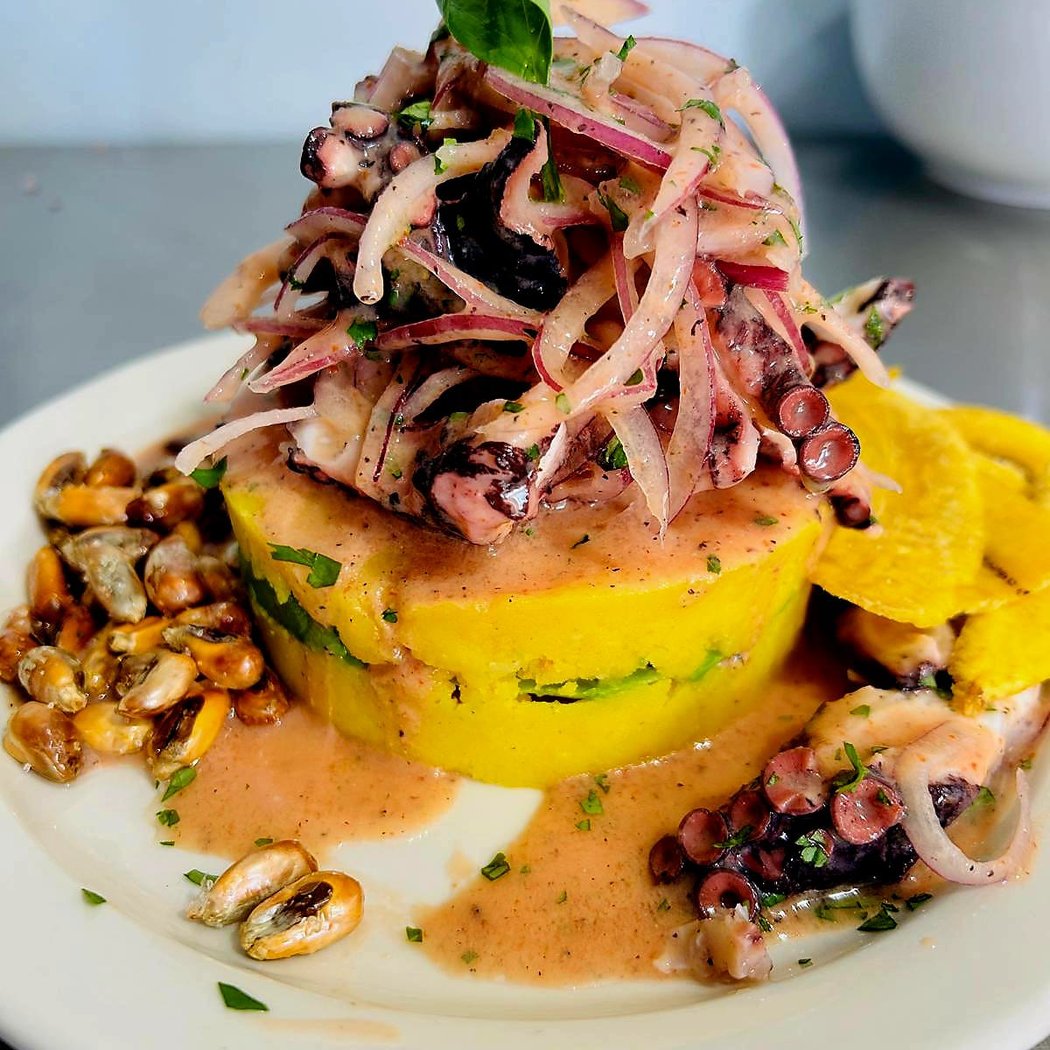 El Huarique de Juancito Peruvian Food 1