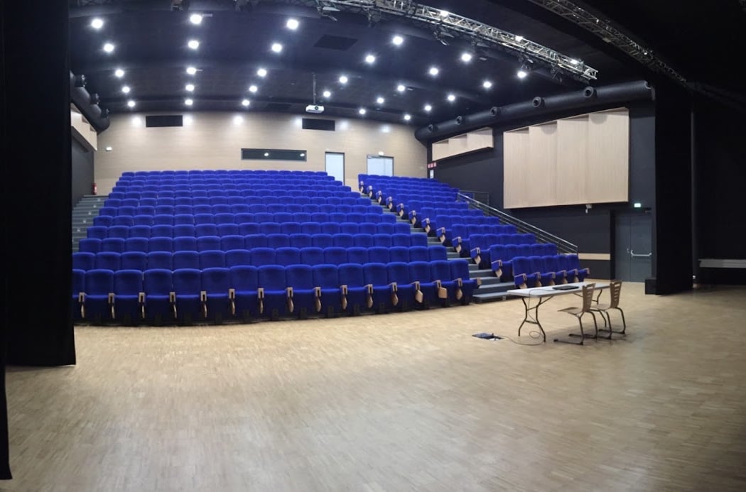 Amphithéâtre / Auditorium / Salle de spectacle Collège Sainte Marie 3