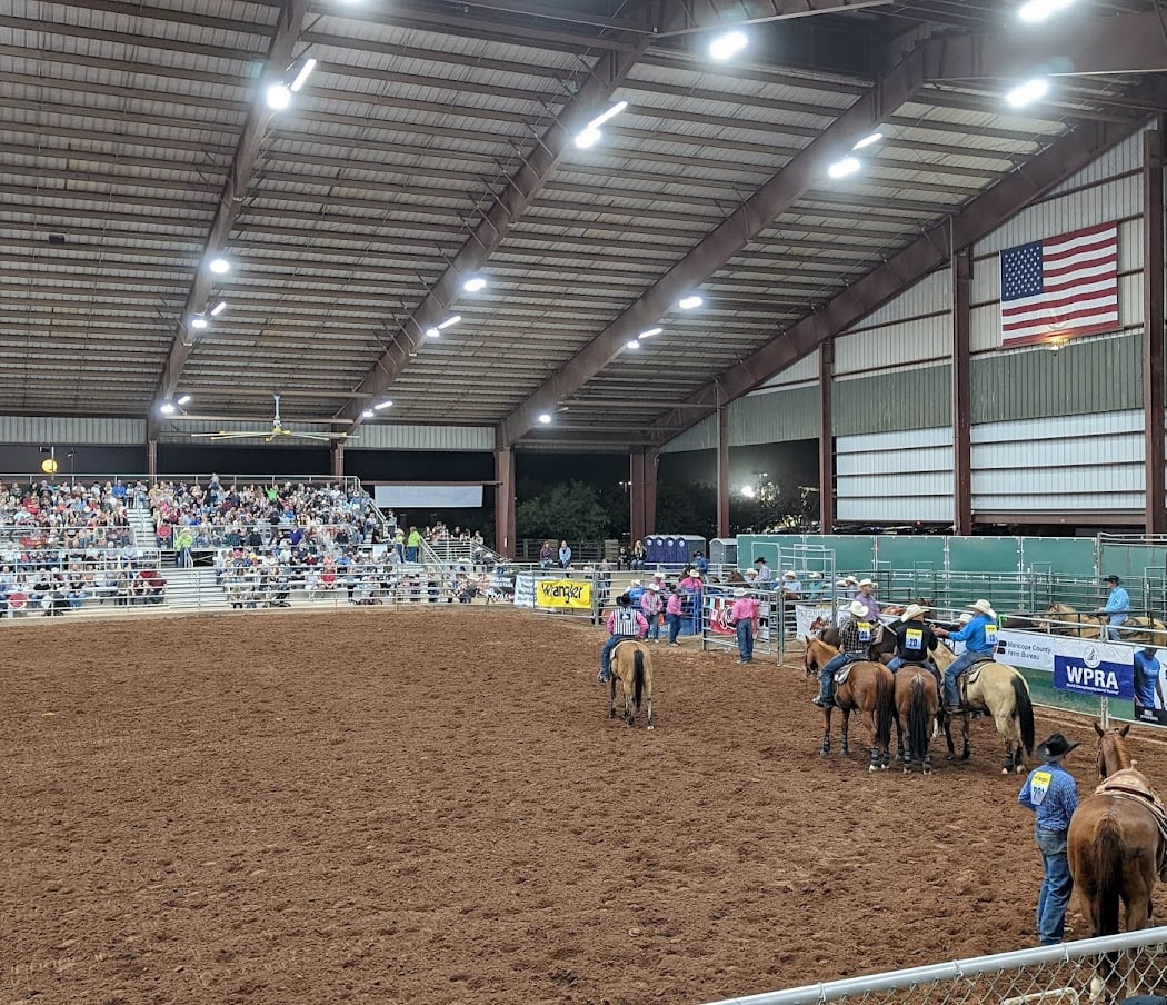 Horseshoe Park & Equestrian Centre 3