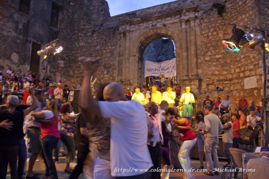 Grupo Bonyé Live at the Ruins of San Francisco 2