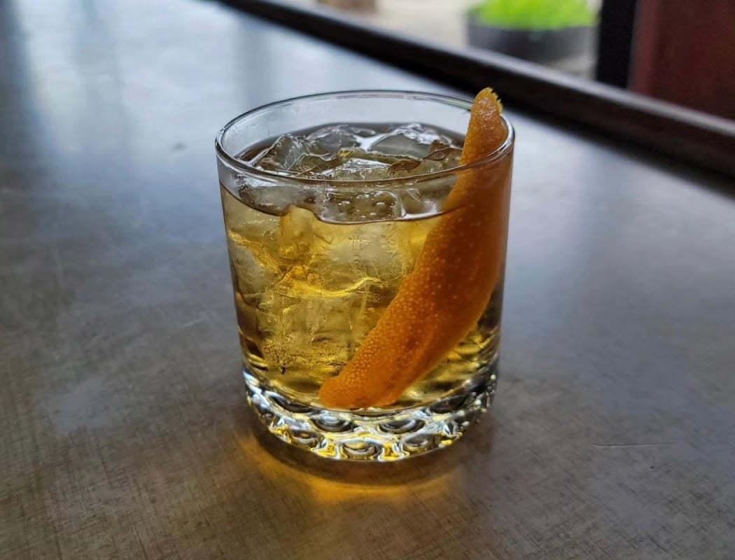 Cryptatropa Bar 1