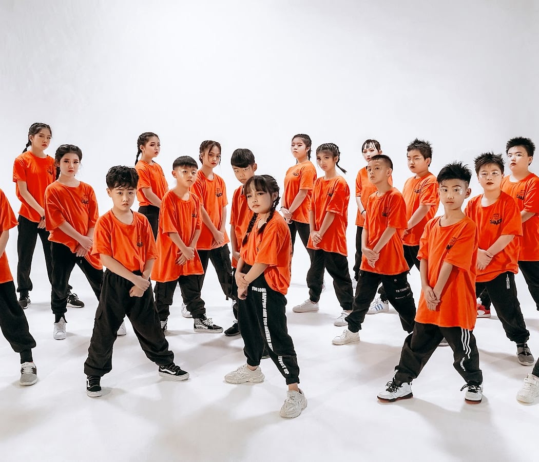 HALO DANCE CREW 1