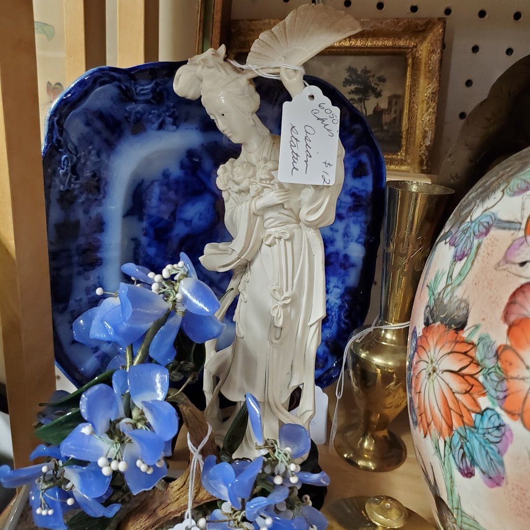 Antique Market 1