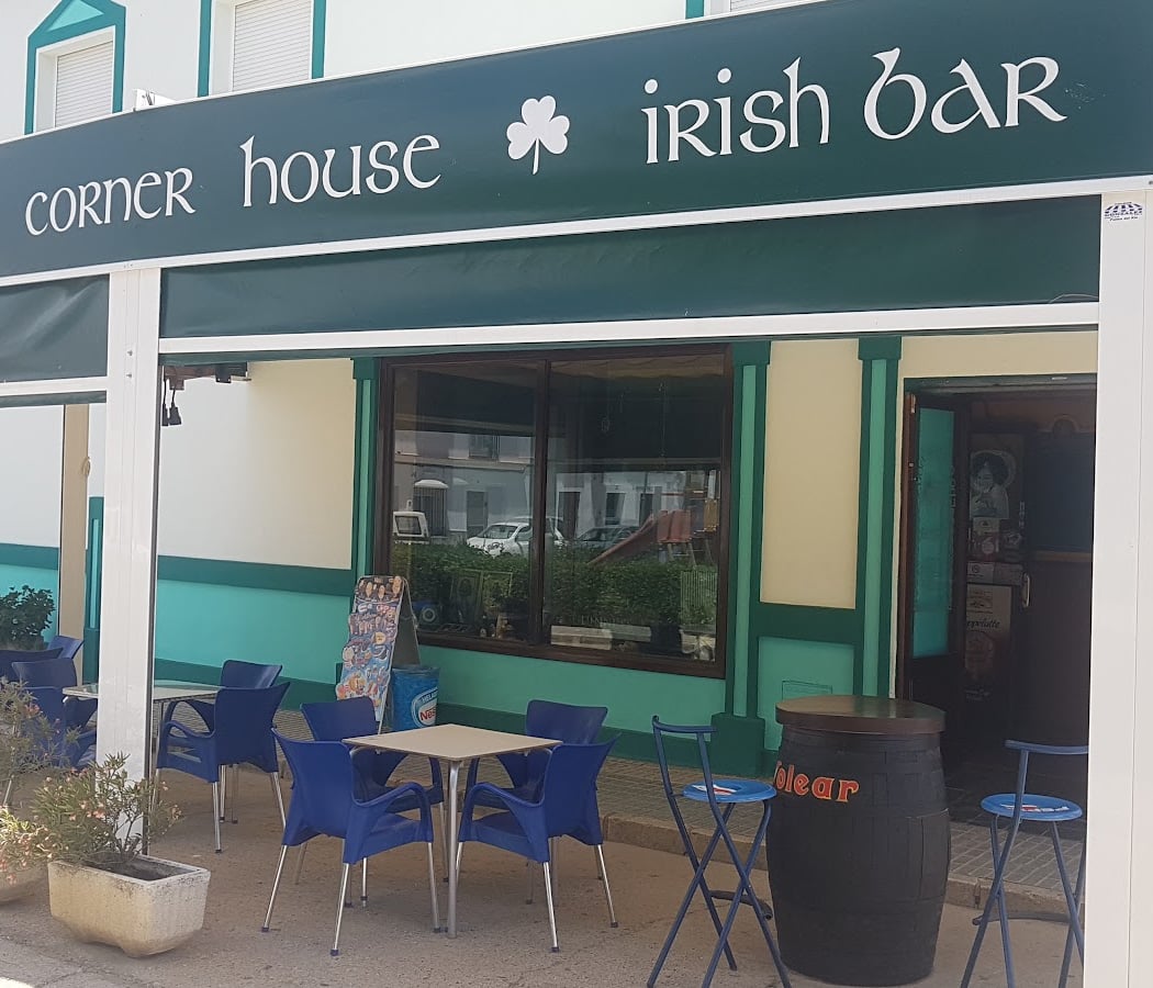Pub THE CORNER HOUSE 3